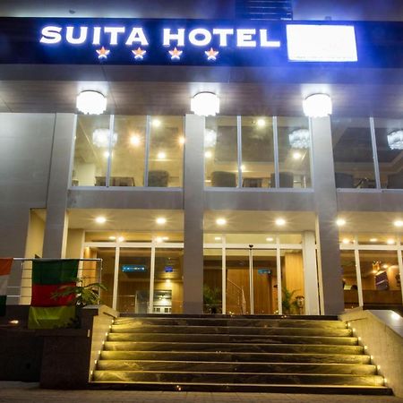 Suita Hotel Yaounde Bagian luar foto