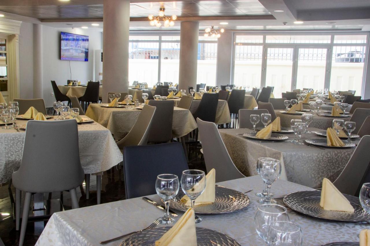 Suita Hotel Yaounde Bagian luar foto