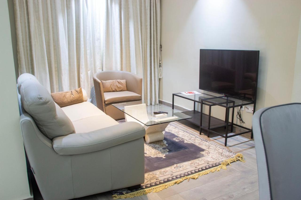 Suita Hotel Yaounde Bagian luar foto